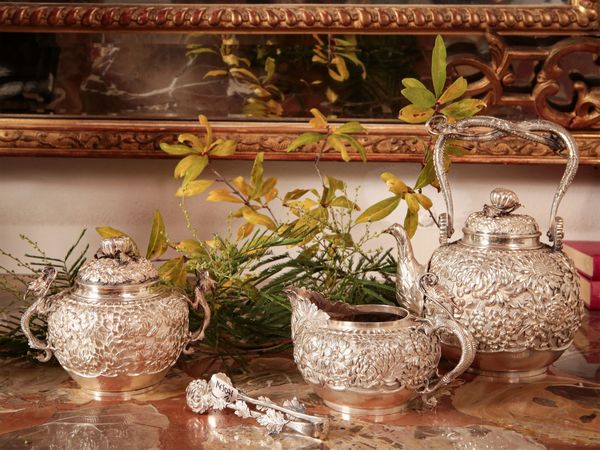 Servizio da t in argento  - Asta Arredi e Dipinti dal Castello di Gamberaia a Firenze - Associazione Nazionale - Case d'Asta italiane