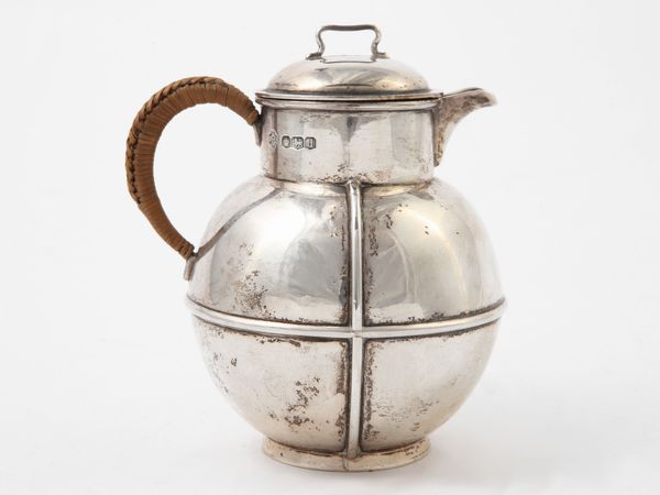 Teiera egoiste in argento  - Asta Arredi e Dipinti dal Castello di Gamberaia a Firenze - Associazione Nazionale - Case d'Asta italiane