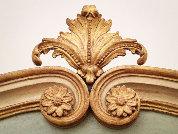 Armadio in legno laccato  - Asta Arredi e Dipinti dal Castello di Gamberaia a Firenze - Associazione Nazionale - Case d'Asta italiane