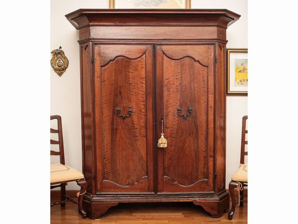 Armadio in noce  - Asta Arredi e Dipinti dal Castello di Gamberaia a Firenze - Associazione Nazionale - Case d'Asta italiane