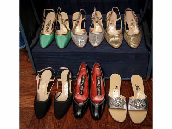 Lotto di scarpe vintage  - Asta Arredi e Dipinti dal Castello di Gamberaia a Firenze - Associazione Nazionale - Case d'Asta italiane