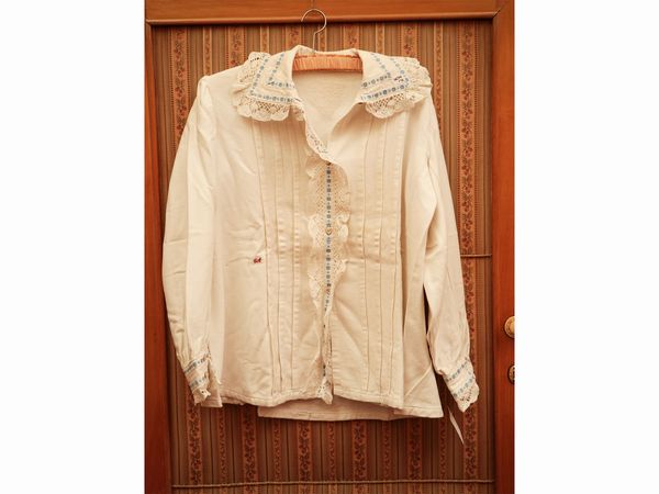 Assorimento di lingerie da letto d'epoca  - Asta Arredi e Dipinti dal Castello di Gamberaia a Firenze - Associazione Nazionale - Case d'Asta italiane