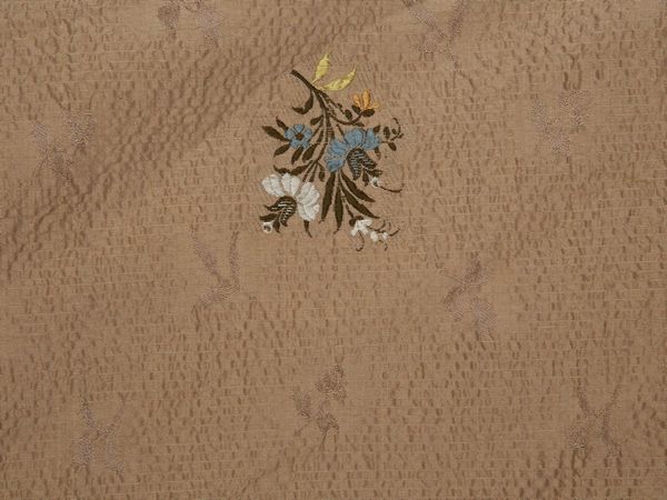 Copriletto singolo in tessuto damascato color corda  - Asta Arredi e Dipinti dal Castello di Gamberaia a Firenze - Associazione Nazionale - Case d'Asta italiane