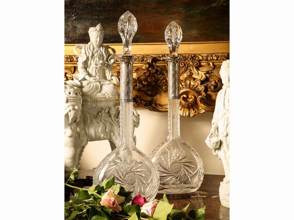 Coppia di bottiglie da vino in cristallo molato  - Asta Arredi e Dipinti dal Castello di Gamberaia a Firenze - Associazione Nazionale - Case d'Asta italiane