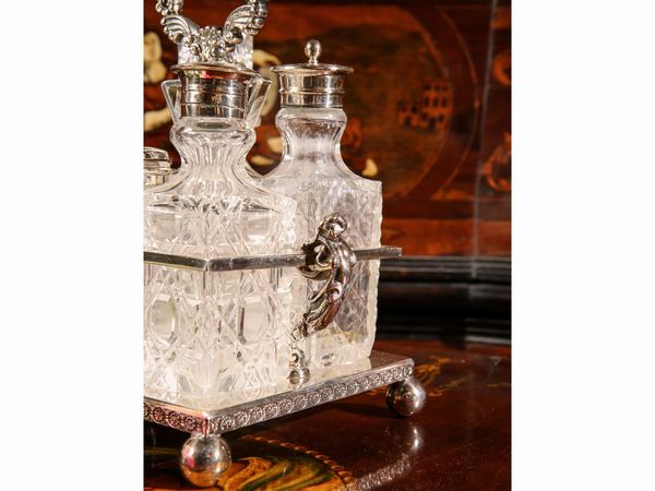 Due accessori per la tavola in metallo argentato e cristallo  - Asta Arredi e Dipinti dal Castello di Gamberaia a Firenze - Associazione Nazionale - Case d'Asta italiane