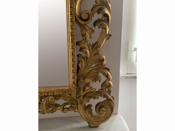 Console con specchiera in legno intagliato e dorato  - Asta Arredi e Dipinti dal Castello di Gamberaia a Firenze - Associazione Nazionale - Case d'Asta italiane