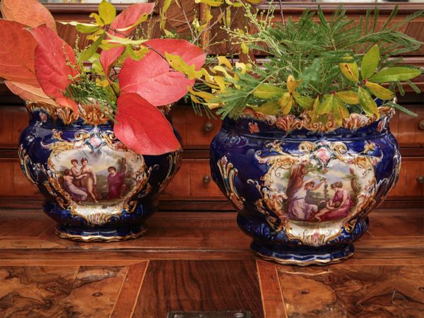 Coppia di portavasi in terraglia  - Asta Arredi e Dipinti dal Castello di Gamberaia a Firenze - Associazione Nazionale - Case d'Asta italiane