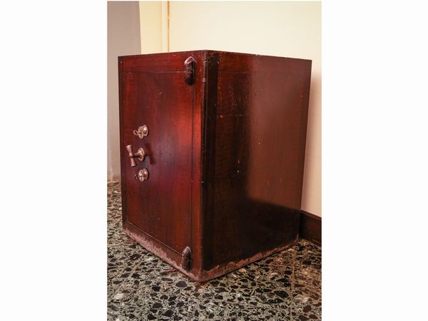 Piccola cassaforte, F. Wertheim & Comp.  - Asta Arredi e Dipinti dal Castello di Gamberaia a Firenze - Associazione Nazionale - Case d'Asta italiane