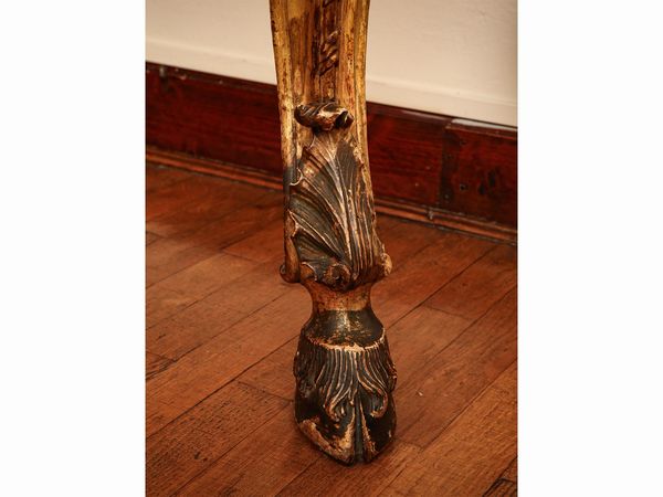 Coppia di console in legno intagliato e dorato  - Asta Arredi e Dipinti dal Castello di Gamberaia a Firenze - Associazione Nazionale - Case d'Asta italiane