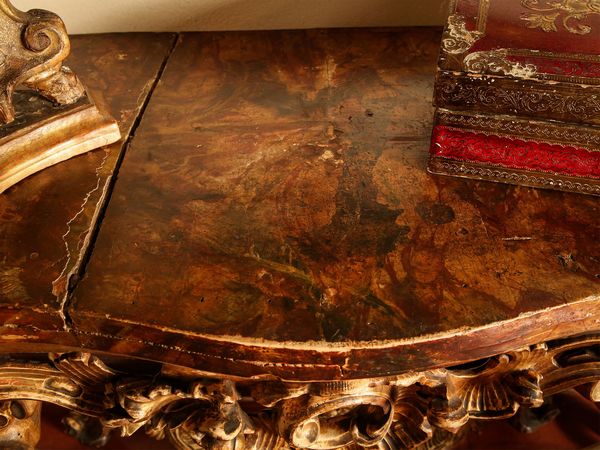 Coppia di console in legno intagliato e dorato  - Asta Arredi e Dipinti dal Castello di Gamberaia a Firenze - Associazione Nazionale - Case d'Asta italiane