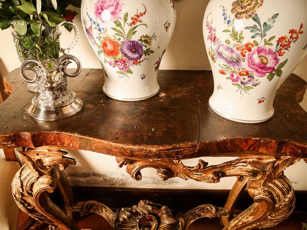 Coppia di console in legno intagliato e dorato  - Asta Arredi e Dipinti dal Castello di Gamberaia a Firenze - Associazione Nazionale - Case d'Asta italiane