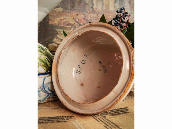 Grande vaso potiches in terracotta invetriata, probabilmente Faenza  - Asta Arredi e Dipinti dal Castello di Gamberaia a Firenze - Associazione Nazionale - Case d'Asta italiane