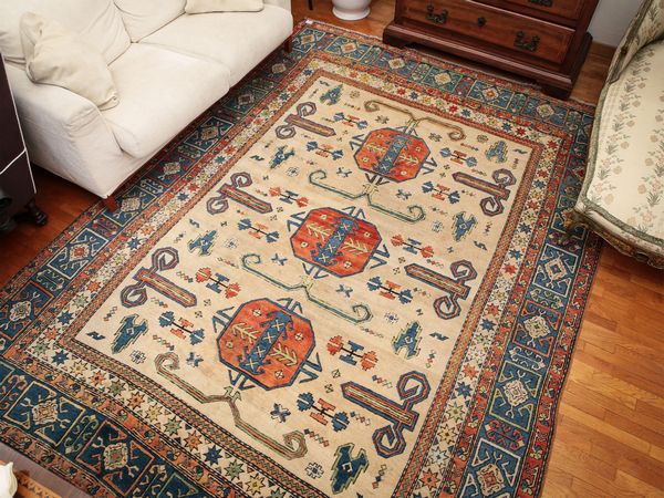 Tappeto caucasico  - Asta Arredi e Dipinti dal Castello di Gamberaia a Firenze - Associazione Nazionale - Case d'Asta italiane