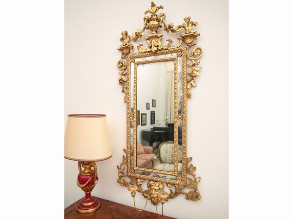 Coppia di grandi specchiere a ventola in legno intagliato e dorato  - Asta Arredi e Dipinti dal Castello di Gamberaia a Firenze - Associazione Nazionale - Case d'Asta italiane