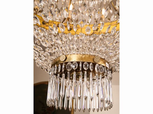 Importante lampadario a paniere in bronzo dorato e cristallo  - Asta Arredi e Dipinti dal Castello di Gamberaia a Firenze - Associazione Nazionale - Case d'Asta italiane