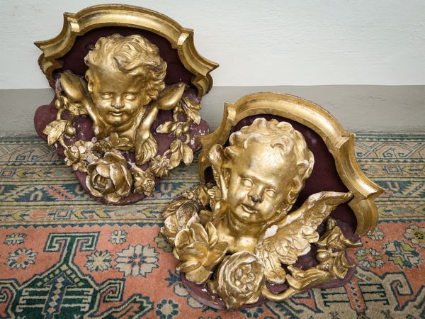 Coppia di mensole in legno intagliato e dorato  - Asta Arredi e Dipinti dal Castello di Gamberaia a Firenze - Associazione Nazionale - Case d'Asta italiane