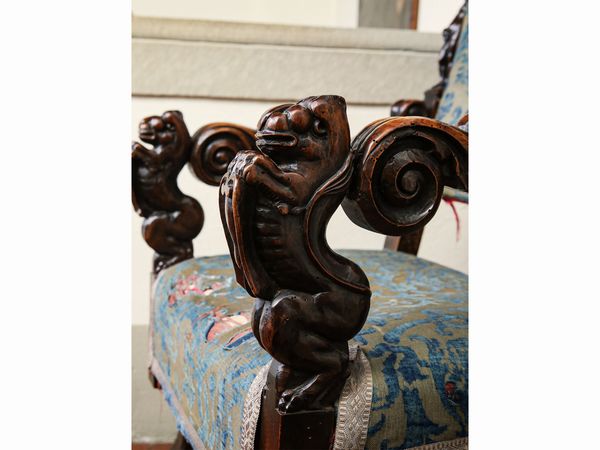 Coppia di seggioloni in noce  - Asta Arredi e Dipinti dal Castello di Gamberaia a Firenze - Associazione Nazionale - Case d'Asta italiane