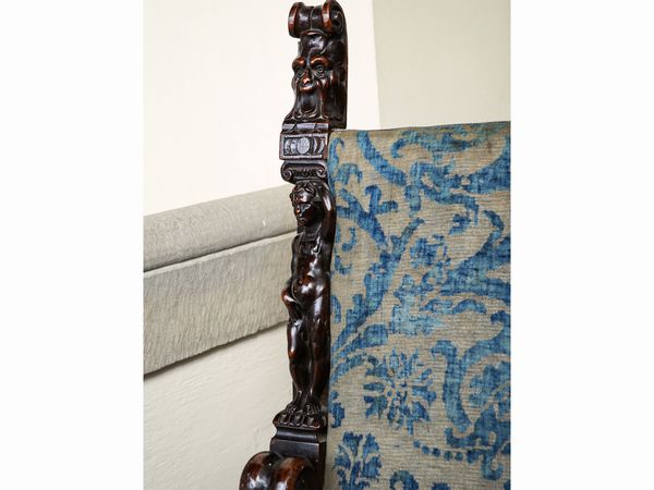 Coppia di seggioloni in noce  - Asta Arredi e Dipinti dal Castello di Gamberaia a Firenze - Associazione Nazionale - Case d'Asta italiane