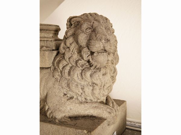 Coppia di sculture in pietra serena  - Asta Arredi e Dipinti dal Castello di Gamberaia a Firenze - Associazione Nazionale - Case d'Asta italiane