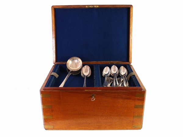 Servizio di posate in metallo argentato, Broggi Milano  - Asta Arredi e Dipinti dal Castello di Gamberaia a Firenze - Associazione Nazionale - Case d'Asta italiane