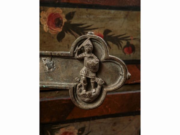 Antica croce astile in bronzo  - Asta Arredi e Dipinti dal Castello di Gamberaia a Firenze - Associazione Nazionale - Case d'Asta italiane