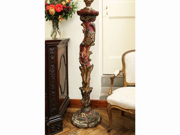 Colonna legno tenero laccato cremisi e lumeggiato in oro  - Asta Arredi e Dipinti dal Castello di Gamberaia a Firenze - Associazione Nazionale - Case d'Asta italiane