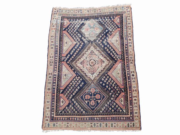 Tappeto caucasico di vecchia manifattura  - Asta Arredi e Dipinti dal Castello di Gamberaia a Firenze - Associazione Nazionale - Case d'Asta italiane