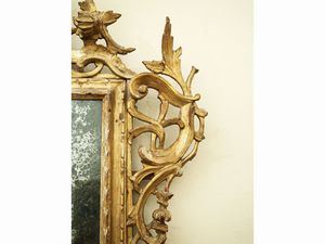 Specchiera con cornice in legno intagliato e dorato  - Asta Arredi e Dipinti dal Castello di Gamberaia a Firenze - Associazione Nazionale - Case d'Asta italiane