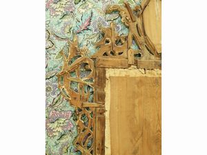 Specchiera con cornice in legno intagliato e dorato  - Asta Arredi e Dipinti dal Castello di Gamberaia a Firenze - Associazione Nazionale - Case d'Asta italiane