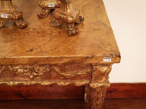Tavolo a muro in legno dipinto e in parte dorato  - Asta Arredi e Dipinti dal Castello di Gamberaia a Firenze - Associazione Nazionale - Case d'Asta italiane