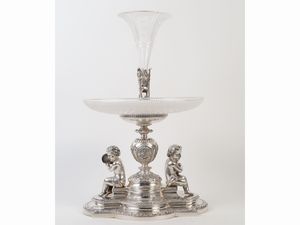 Importante trittico centrotavola vittoriano in argento sterling 925/1000  - Asta Arredi e Dipinti dal Castello di Gamberaia a Firenze - Associazione Nazionale - Case d'Asta italiane