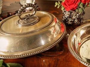 Coppia di legumiere in metallo argentato  - Asta Arredi e Dipinti dal Castello di Gamberaia a Firenze - Associazione Nazionale - Case d'Asta italiane