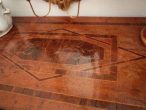 Coppia di cassettoni impiallacciati in ciliegio, noce ed altre essenze  - Asta Arredi e Dipinti dal Castello di Gamberaia a Firenze - Associazione Nazionale - Case d'Asta italiane