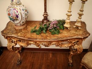 Coppia di console in legno intagliato e dorato  - Asta Arredi e Dipinti dal Castello di Gamberaia a Firenze - Associazione Nazionale - Case d'Asta italiane