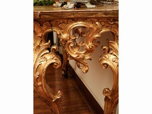 Coppia di console in legno intagliato e dorato  - Asta Arredi e Dipinti dal Castello di Gamberaia a Firenze - Associazione Nazionale - Case d'Asta italiane