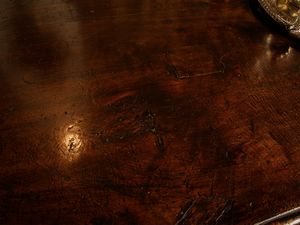 Tavolo da biblioteca in noce  - Asta Arredi e Dipinti dal Castello di Gamberaia a Firenze - Associazione Nazionale - Case d'Asta italiane