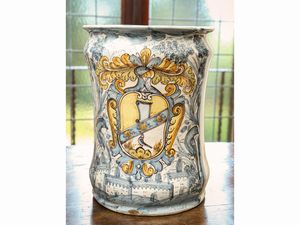 Coppia di grandi albarelli in maiolica  - Asta Arredi e Dipinti dal Castello di Gamberaia a Firenze - Associazione Nazionale - Case d'Asta italiane