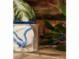 Grande vaso potiches in terracotta invetriata, probabilmente Faenza  - Asta Arredi e Dipinti dal Castello di Gamberaia a Firenze - Associazione Nazionale - Case d'Asta italiane