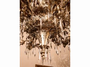 Grande lampadario in metallo argentato  - Asta Arredi e Dipinti dal Castello di Gamberaia a Firenze - Associazione Nazionale - Case d'Asta italiane