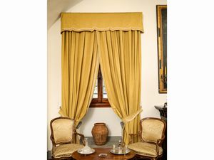 Tre coppie di tendoni in filaticcio giallo oro  - Asta Arredi e Dipinti dal Castello di Gamberaia a Firenze - Associazione Nazionale - Case d'Asta italiane