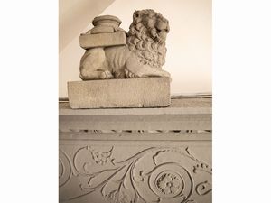 Coppia di sculture in pietra serena  - Asta Arredi e Dipinti dal Castello di Gamberaia a Firenze - Associazione Nazionale - Case d'Asta italiane