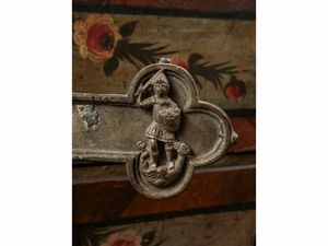 Antica croce astile in bronzo  - Asta Arredi e Dipinti dal Castello di Gamberaia a Firenze - Associazione Nazionale - Case d'Asta italiane