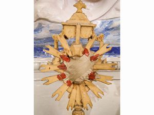 Reliquiario in legno intagliato e dorato  - Asta Arredi e Dipinti dal Castello di Gamberaia a Firenze - Associazione Nazionale - Case d'Asta italiane
