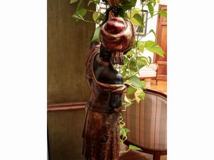 Figura reggivasi in legno ebanizzato e lumeggiato in oro  - Asta Arredi e Dipinti dal Castello di Gamberaia a Firenze - Associazione Nazionale - Case d'Asta italiane