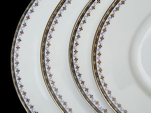 Servizio di piatti Richard Ginori  - Asta Arredi e Dipinti dal Castello di Gamberaia a Firenze - Associazione Nazionale - Case d'Asta italiane