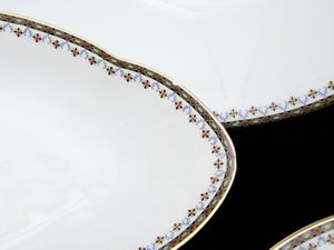 Servizio di piatti Richard Ginori  - Asta Arredi e Dipinti dal Castello di Gamberaia a Firenze - Associazione Nazionale - Case d'Asta italiane