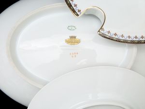 Servizio di piatti Richard Ginori  - Asta Arredi e Dipinti dal Castello di Gamberaia a Firenze - Associazione Nazionale - Case d'Asta italiane