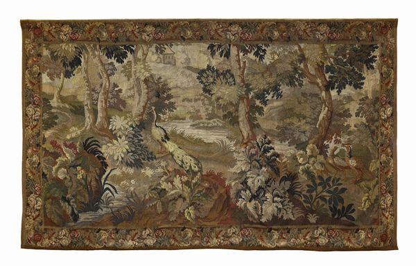MANIFATTURA FIAMMINGA O FRANCESE DEL XVII SECOLO : Arazzo raffigurante paesaggio naturale con pavone e volatili in una foresta attraversata da un corso d'acqua, entro bordura decorata a motivi vegetali e floreali  - Asta Asta 387 | ARTE ANTICA E DEL XIX SECOLO - DAL RINASCIMENTO AL SIMBOLISMO: OPERE DA COLLEZIONI ITALIANE Tradizionale - Associazione Nazionale - Case d'Asta italiane