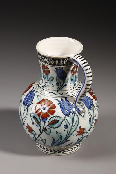 MANIFATTURA CANTAGALLI DEL XIX-XX SECOLO : Brocca in ceramica smaltata e invetriata in stile Iznik con decorazione a elementi floreali e geometrici  - Asta Asta 387 | ARTE ANTICA E DEL XIX SECOLO - DAL RINASCIMENTO AL SIMBOLISMO: OPERE DA COLLEZIONI ITALIANE Tradizionale - Associazione Nazionale - Case d'Asta italiane