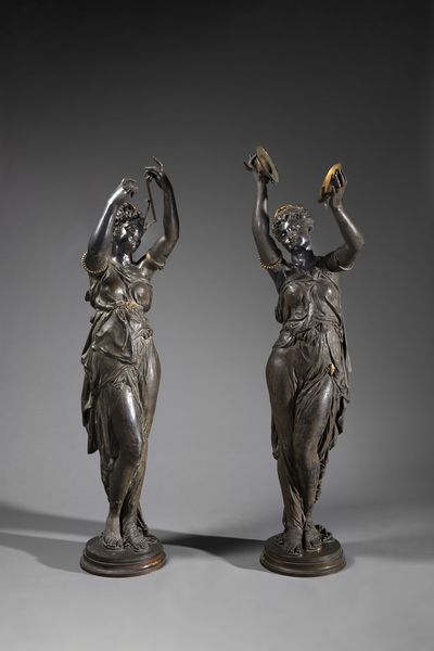 BRONZISTA DEL XX SECOLO : Coppia di figure femminili musicanti  - Asta Asta 387 | ARTE ANTICA E DEL XIX SECOLO - DAL RINASCIMENTO AL SIMBOLISMO: OPERE DA COLLEZIONI ITALIANE Tradizionale - Associazione Nazionale - Case d'Asta italiane
